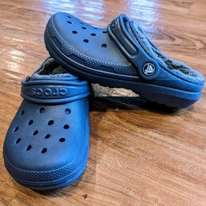 Boy's Navy and Grey Fuzzy Lined Crocs